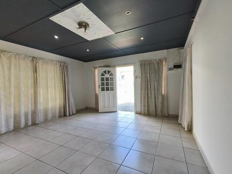 7 Bedroom Property for Sale in Mthata Eastern Cape